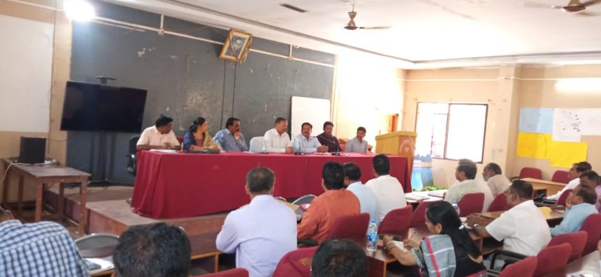 ಹುಕ್ಕೇರಿ ಲೋಕಾಯುಕ್ತ ಅಧಿಕಾರಿಗಳಿಂದ ಕುಂದು ಕೊರತೆ ಸಭೆ!