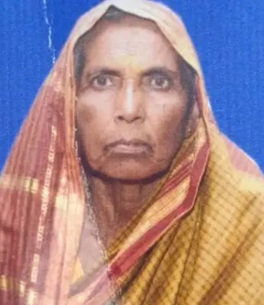 ಯರಝರ್ವಿಯಲ್ಲಿ ಮತ ಚಲಾವಣೆಗೆ ಬಂದಿದ್ದ ವೃದ್ಧೆ ಮತಗಟ್ಟೆಯ ಆವರಣದಲ್ಲೇ ಕುಸಿದು ಬಿದ್ದು ಸಾವನ್ನಪ್ಪಿರುವ ಘಟನೆ ನಡೆದಿದೆ!