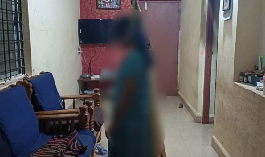 ಕೌಟುಂಬಿಕ ಕಲಹದಿಂದ ಬೇಸತ್ತು ಪೋಲಿಸಪ್ಪನ ಹೆಂಡತಿ ನೇಣು ಬಿಗಿದುಕೊಂಡು ಆತ್ಮಹತ್ಯೆ ಮಾಡಿಕೊಂಡ ಘಟನೆ ನಡೆದಿದೆ.!