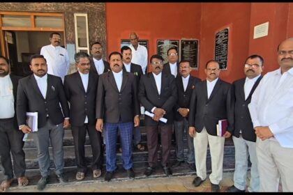 ಮೂಡಲಗಿ ನ್ಯಾಯಾಲಯದಲ್ಲಿ ಸಂಚಲನ ಮೂಡಿಸಿದ ದಿವಾಣಿ ಪ್ರಕರಣ; ಶಿಲ್ಪಾ ಗೋಡಿಗೌಡರ ವಿರುದ್ಧ ೨೦೦ ವಕೀಲರು ಹಾಜರ್ !?